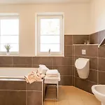 Haus Eleganza